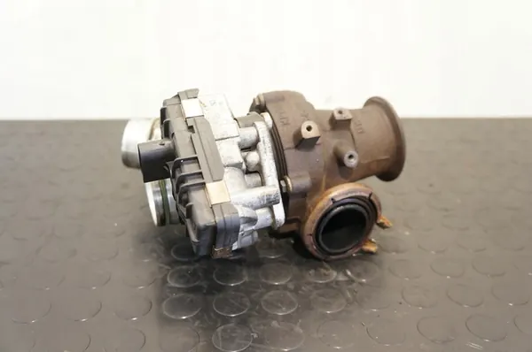 TURBO BMW B47 2.0D 2015-2020 OEM 8513640 image 4