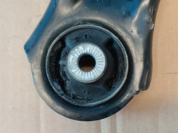 VW Passat B8 Variant 2.0 TDI 110kW Braccio Oscillante Destro OEM 3Q0407152S image 10