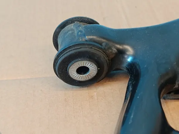 VW Passat B8 Variant 2.0 TDI 110kW Braccio Oscillante Destro OEM 3Q0407152S image 6