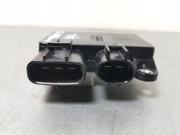 Mazda Lüfterrelais OEM FBZ15373 - Gebrauchter Zustand image 3