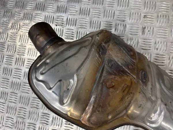 Audi Q5 SQ5 Pakoputken vaimennin OEM 80A25221C image 7