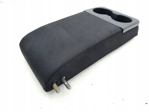 Reposabrazos trasero Hyundai i30 2010 OEM AMD214010 image 5