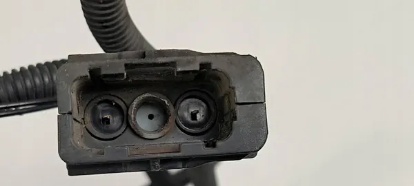 Manguera AdBlue usada OEM 7005214800 Skoda Octavia IV image 4