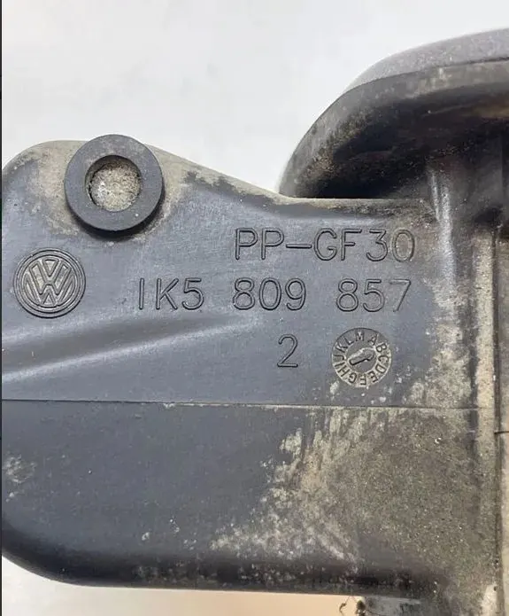 Trappe réservoir VW OEM 1K5809857 pour Jetta III image 4