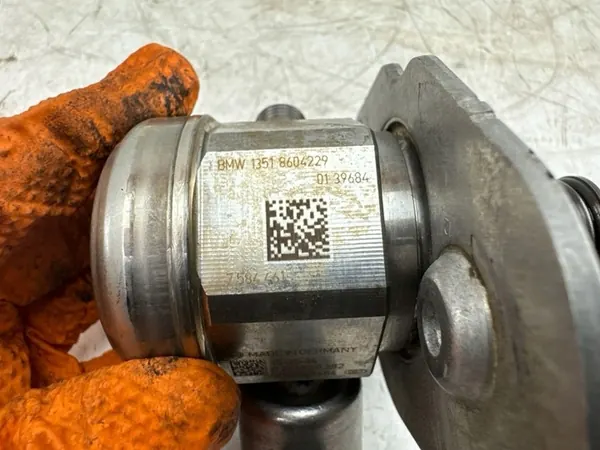 BMW Hoge Druk Pomp 8604229 image 8
