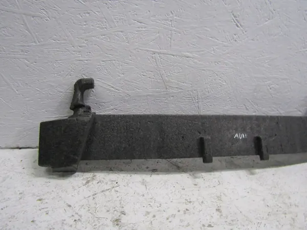 Audi A4 B8 Etupuskuri Täyttö 8K0807550K image 3