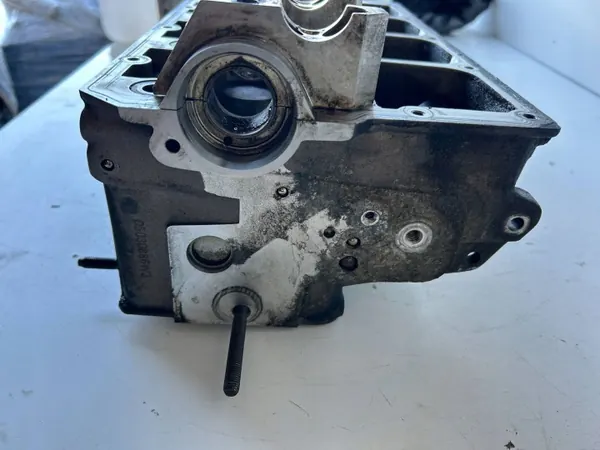 Culasse Moteur OEM 038103373R pour VW Passat B6 image 9