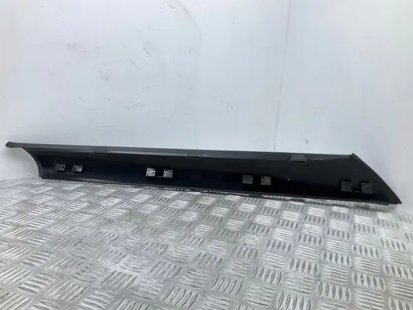 Skoda Yeti etutuuletinauha OEM 5L0853264 image 6