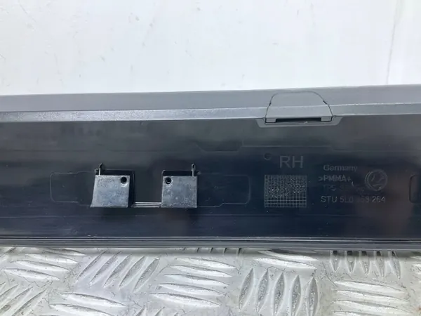 Skoda Yeti etutuuletinauha OEM 5L0853264 image 9