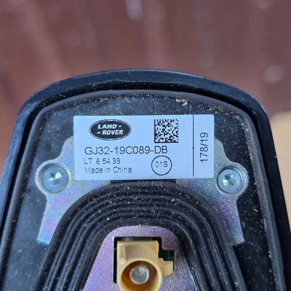Antena de teto Land Rover OEM GJ32-19C089-DB Usada image 3