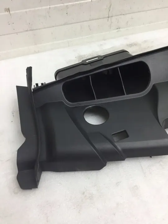 Mercedes C W204 ylävyöpeite OEM A2048174920 image 10