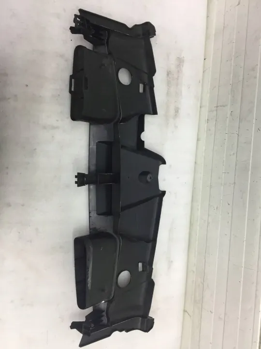 Mercedes C W204 ylävyöpeite OEM A2048174920 image 3