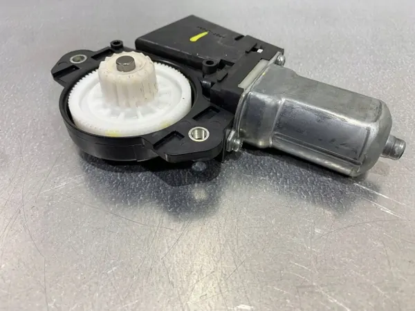 Subaru OE Schiebedachmotor OEM 47170110140 - Gebraucht image 2