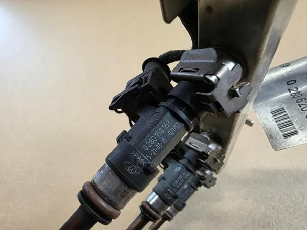 OEM 0280158167 Rail + Inyectores Fiat/Alfa 1.4 image 3
