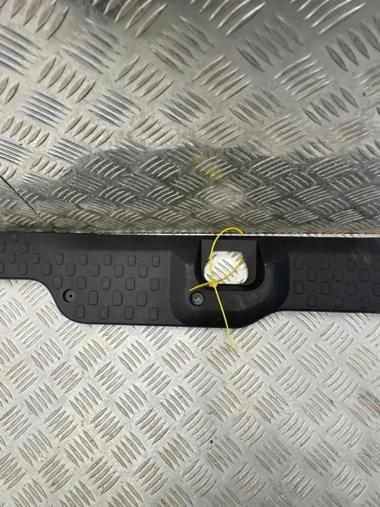 OEM 849938145R 849938764R Protector de Umbral Maletero Renault Trafic III image 4