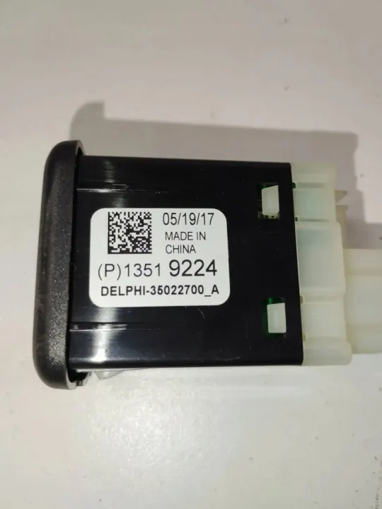 USB-portti OEM 13519224 Chevrolet Camarolle image 3