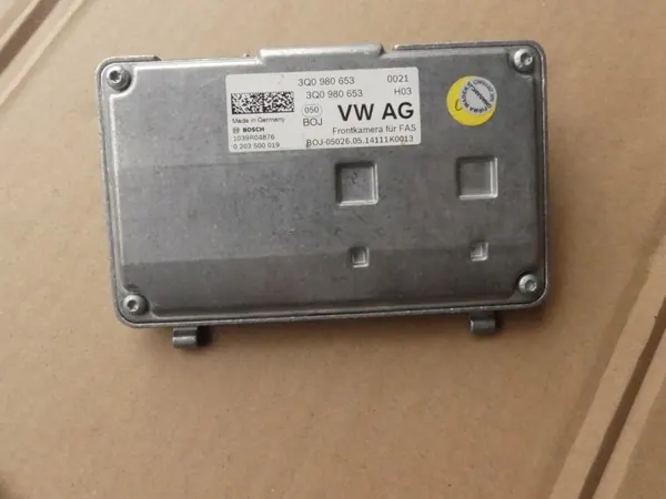 Caméra arrière OEM 3Q0980653 pour VW Passat B8 image 3