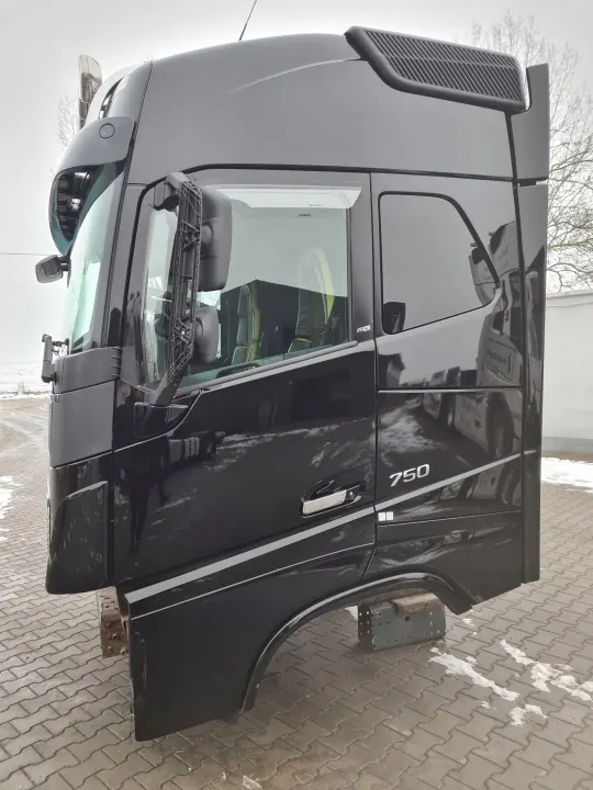 Cabine complète VOLVO FH 16 EURO 6 - Modèle 2018 d'occasion image 5