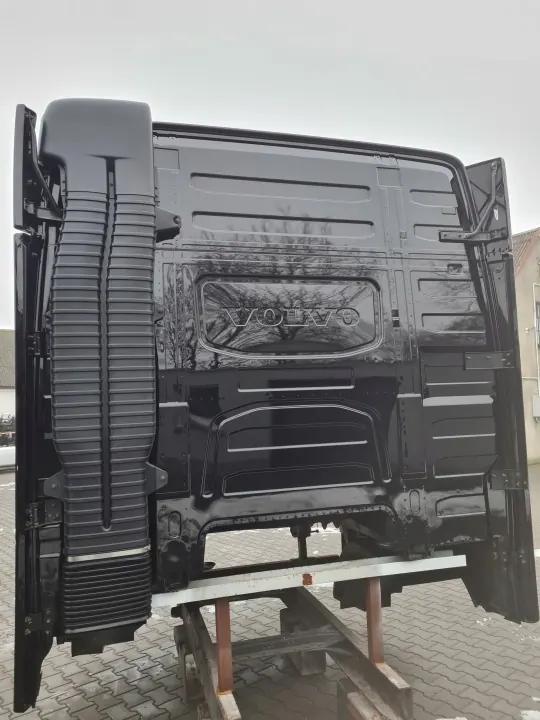 Cabine complète VOLVO FH 16 EURO 6 - Modèle 2018 d'occasion image 8