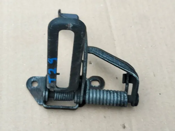 Verrou de Capot Toyota T29 OEM - État Utilisé image 4