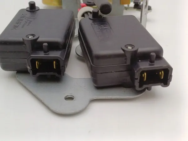 OEM DRC96097 Schuifdeurslotactuator Links Voor image 3