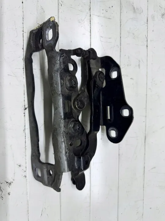 MERCEDES W204 C-Class Hood Hinges Left Right A2048800828 A2048800728 image 4