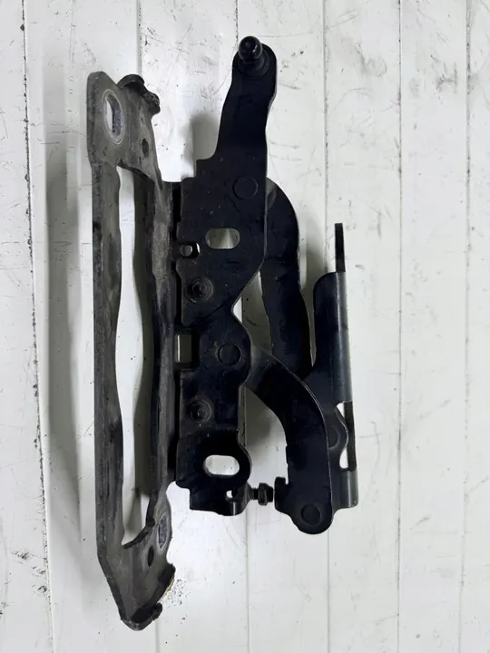 MERCEDES W204 C-Class Hood Hinges Left Right A2048800828 A2048800728 image 5