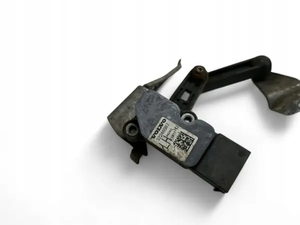 Volvo XC90 2018 Bakluftfjädringsnivåsensor OEM 32246987 image 6