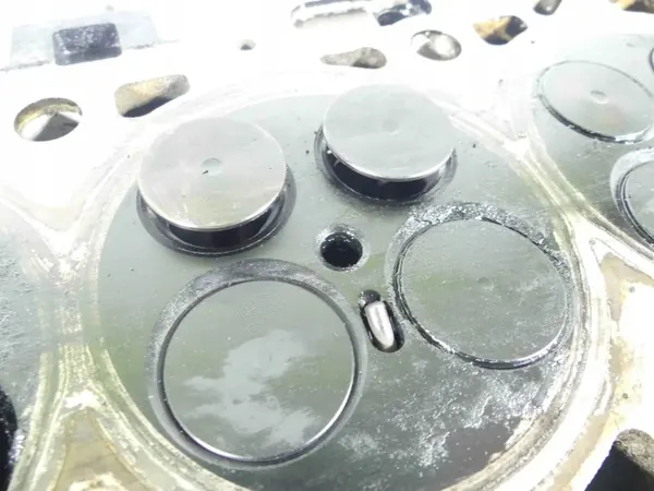 Culasse Volvo d'occasion OEM 08692974002 pour D5 image 10
