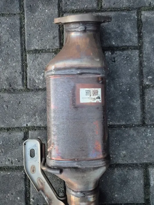 BMW Ljuddämpare OEM 8096118 - Begagnad, 14k km image 5