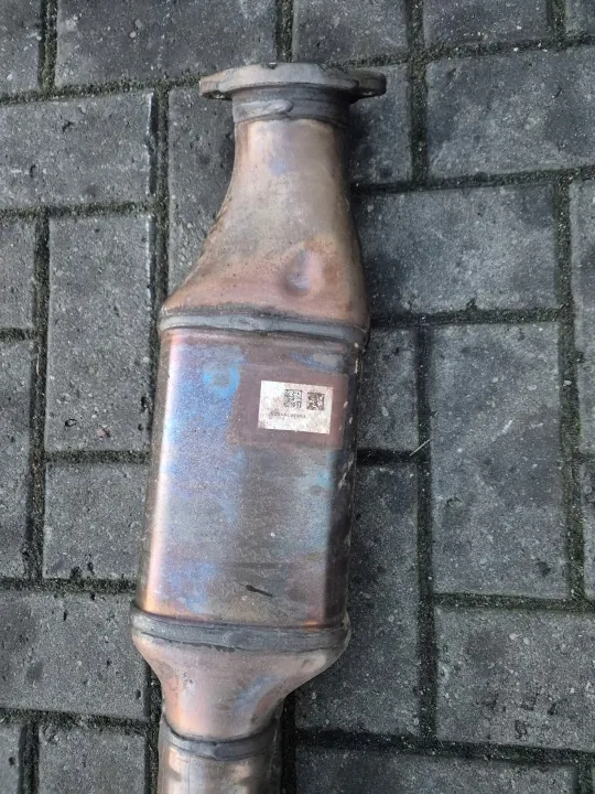 BMW Ljuddämpare OEM 8096118 - Begagnad, 14k km image 6