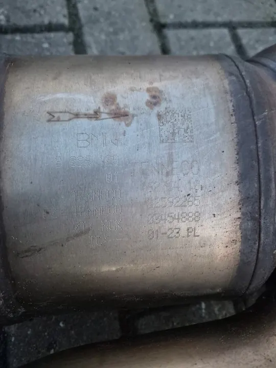 BMW Ljuddämpare OEM 8096118 - Begagnad, 14k km image 8