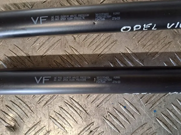 OPEL VIVARO 2023 R 2.0 CDTI Tailgate Gas Struts OEM image 5