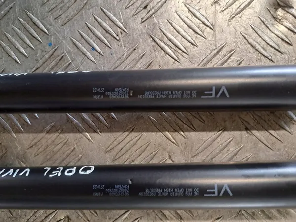OPEL VIVARO 2023 R 2.0 CDTI Tailgate Gas Struts OEM image 6