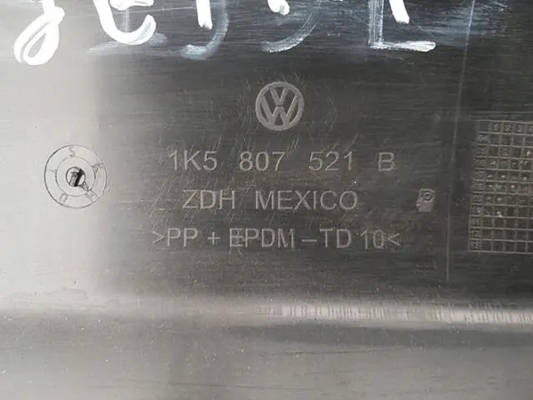 VW Jetta Bakre Stötfångar Förlängning OEM image 3