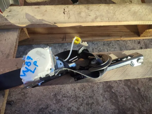 OEM 3C1857705P Vasen etuturvavyö VW Passat B7:lle image 3