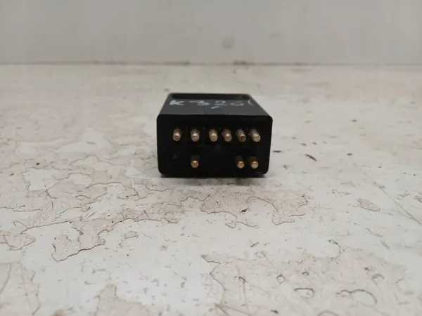 Relé AC Mercedes OEM 0035455105 para E W124 image 3