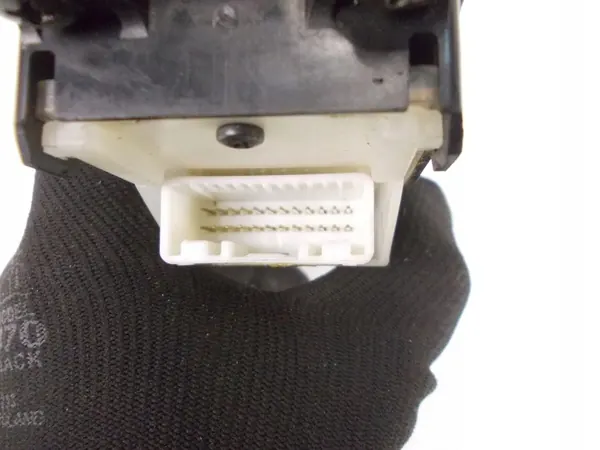 TOYOTA AVENSIS II T25 Raam Schakelaar 84802-05210-B0 image 4