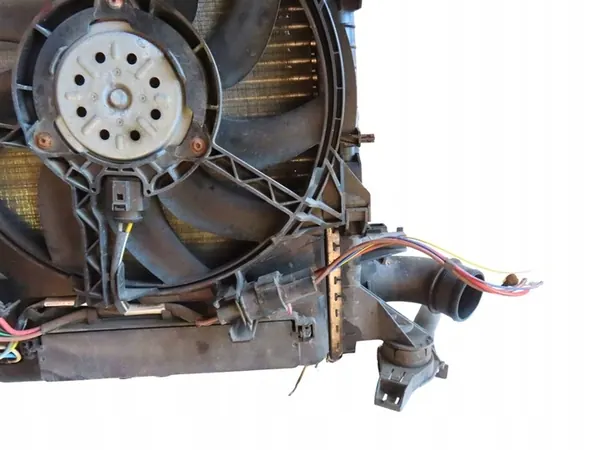 Conjunto Completo de Radiadores con Ventilador Audi Q3 2.0 TDI image 8