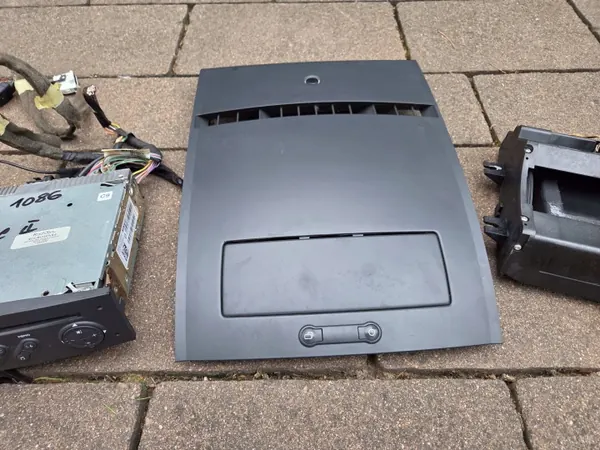 OEM 8200796837 Radio CD Navigatie Scherm voor Renault Megane II image 5