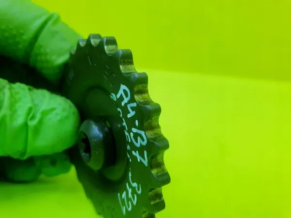 Olje Pump Gear Audi A4 B7 A3 8P A6 C6 2.0 TFSI 06B115121 image 4