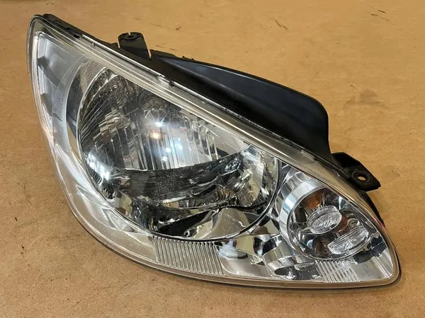HYUNDAI GETZ I LIFT Faro Derecho 92102-1C500 image 2