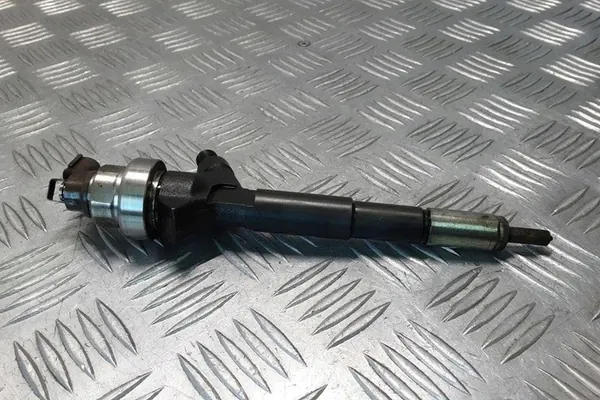 Injektor OPEL ASTRA H ESTATE 1.7L diesel 2005 OEM 897376270 image 2