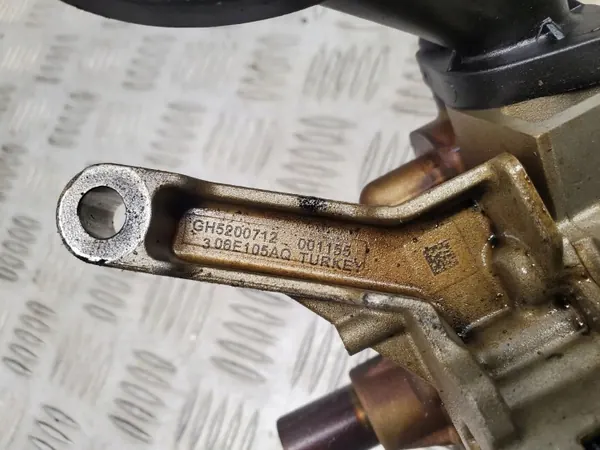 Audi Q5 SQ5 Oliepomp OEM 06E105AQ - Gebruikt image 3