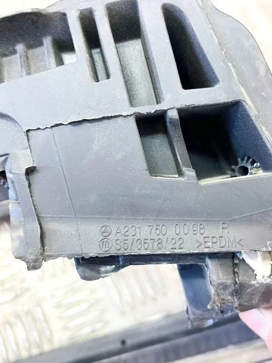 Takaluukun tiiviste OEM 2317500098 Mercedes-Benz SL R231 image 8