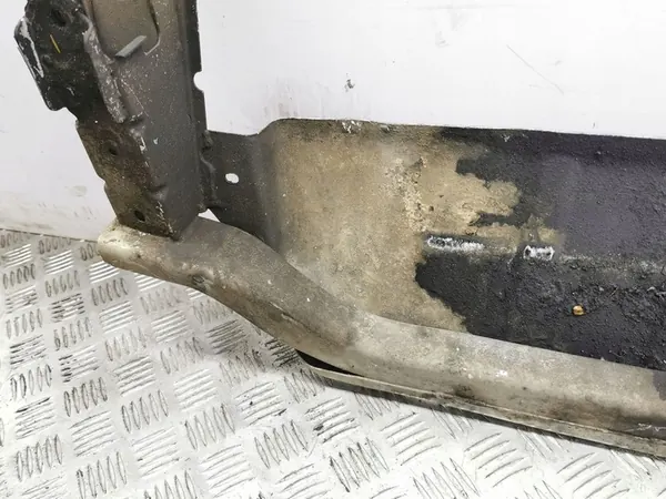 Volvo XC90 2006 Tampa de para-choque dianteiro / Absorvedor image 4