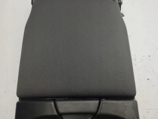 Accoudoir arrière Volvo V50 2007 OEM AMD139925 image 8