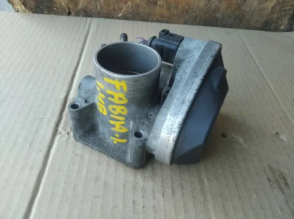 Corpo de borboleta do motor Skoda Fabia I 1.4B image 2