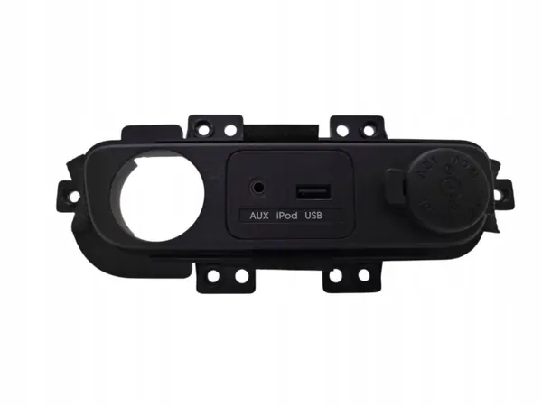 Kia Sportage AUX-pistorasia OEM 846323U000 image 2