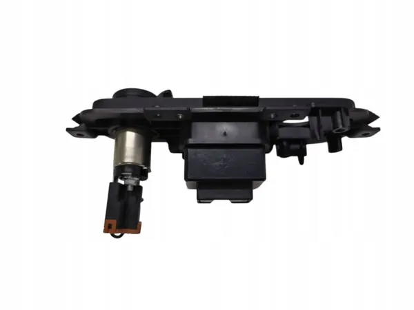 Kia Sportage AUX-pistorasia OEM 846323U000 image 5